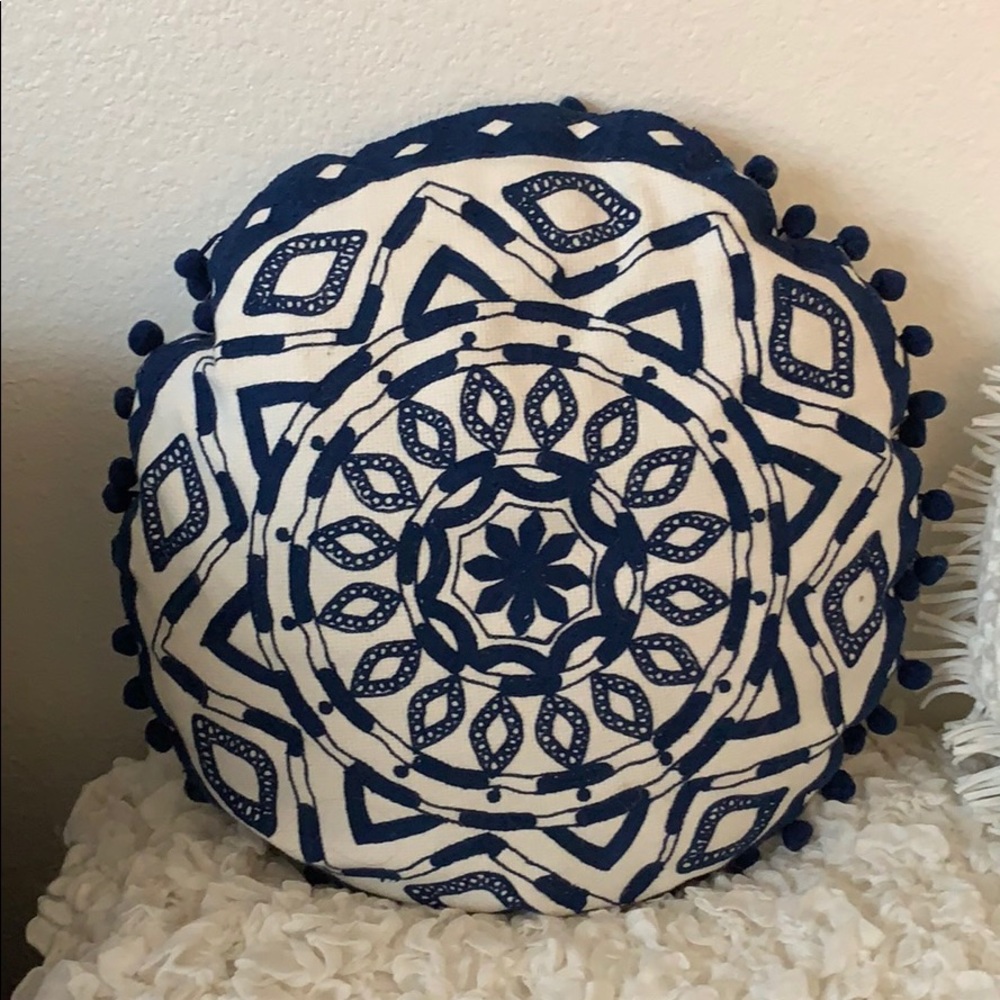 blue medallion decorative pillow